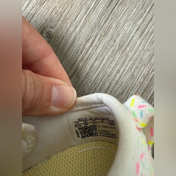 Adidas Sneakers Velcro Straps Confetti White Multi Color Size 5.5 Toddler Baby - Picture 12 of 13